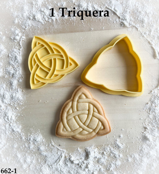 662-1* Triquetra cookie cutter