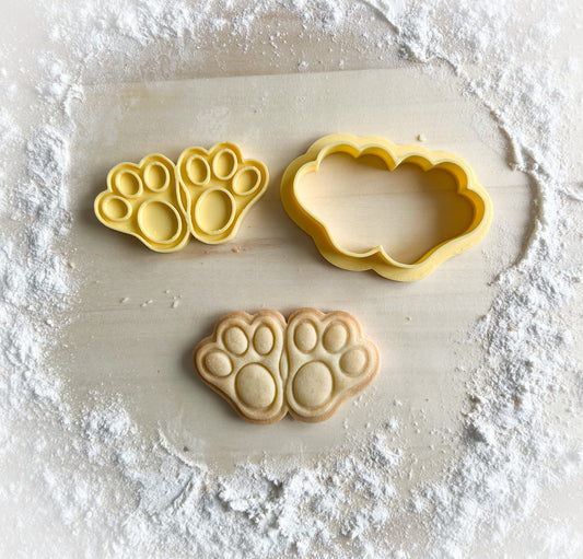 637* Bunny paws cookie cutter