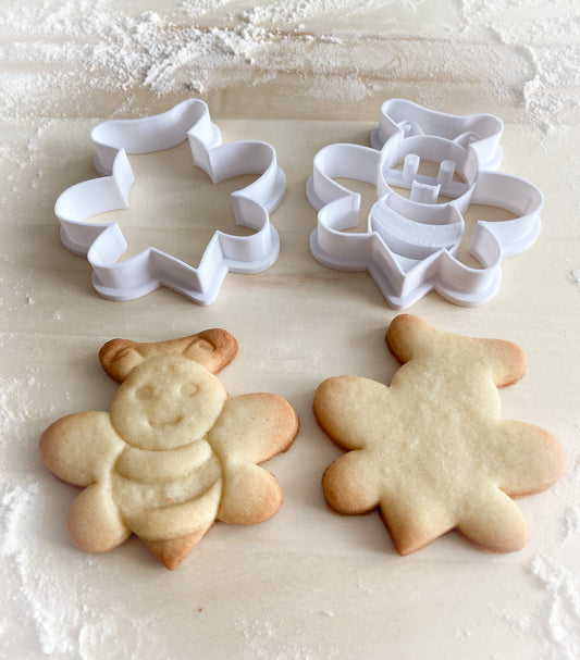 002* Bee Cookie cutter and stamp