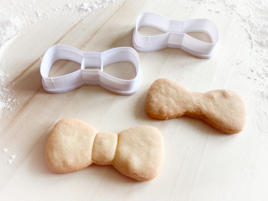 085* Mens bow tie Cookie cutter and stamp