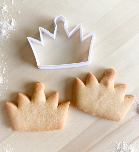 122* Crown Cookie cutter and stamp