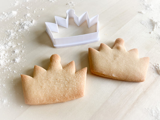 122* Crown Cookie cutter and stamp