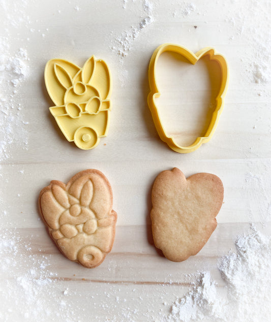 335* Bunny in the wagon Cookie cutter and stamp